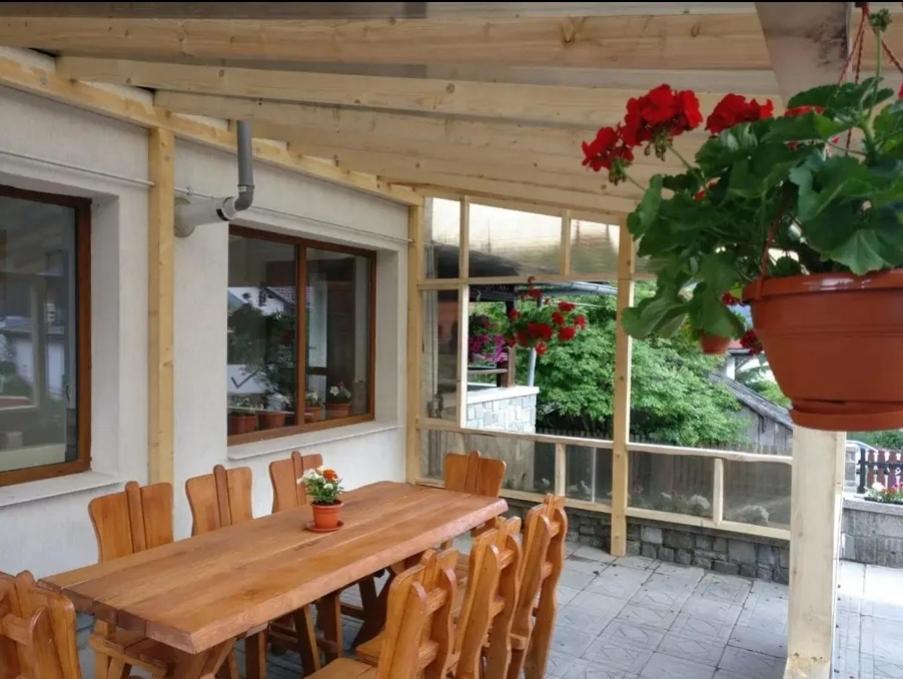 Vila Bianca Buşteni 外观 照片