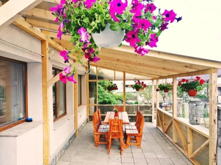 Vila Bianca Buşteni 外观 照片